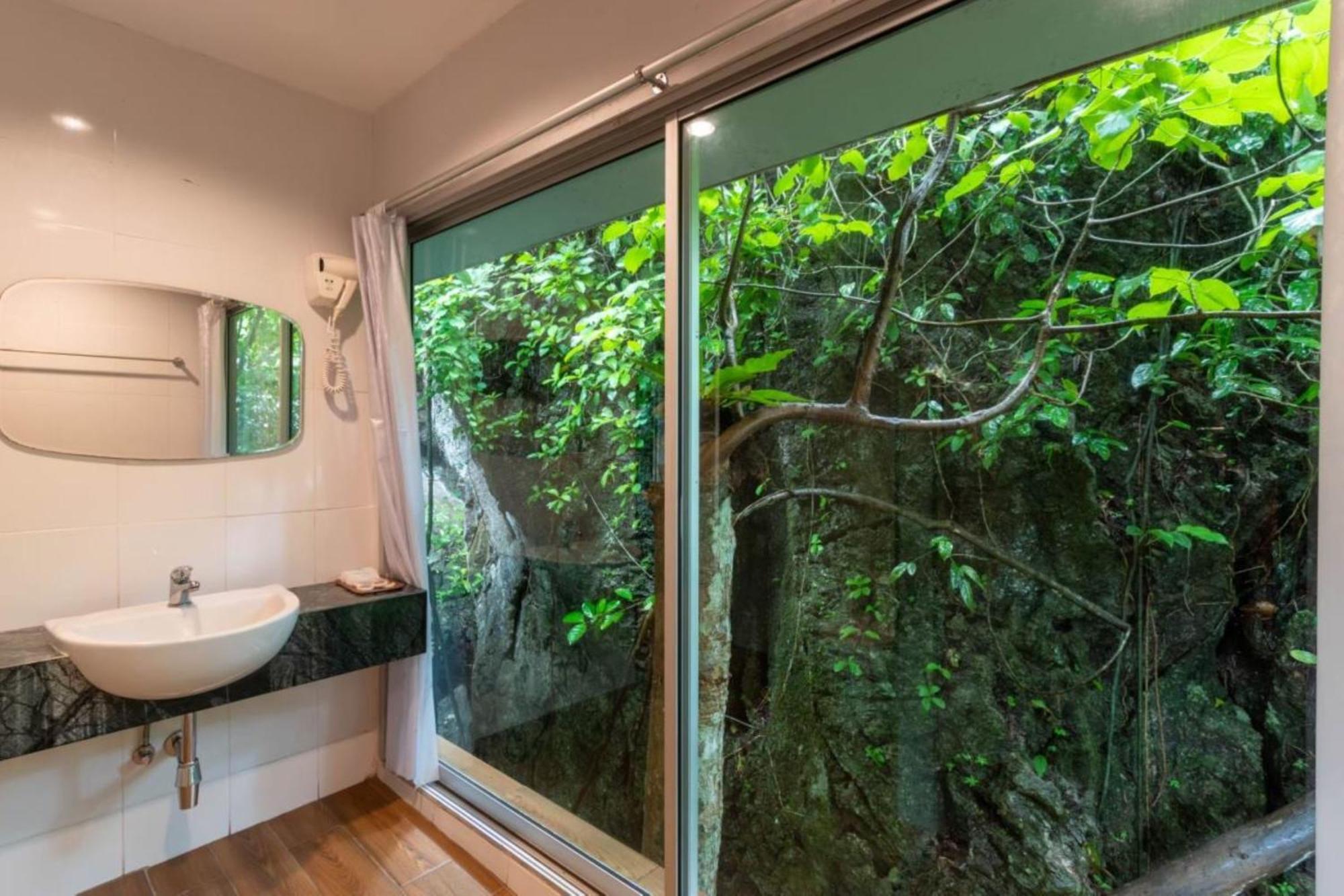 Rock And Tree House Resort Khao Sok National Park Exteriör bild